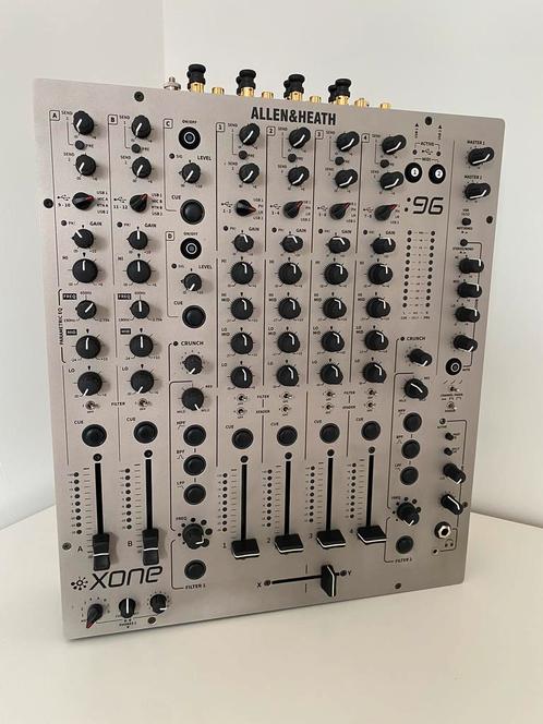 Allen & Heath Xone 96, Muziek en Instrumenten, Mengpanelen, Zo goed als nieuw, Ophalen