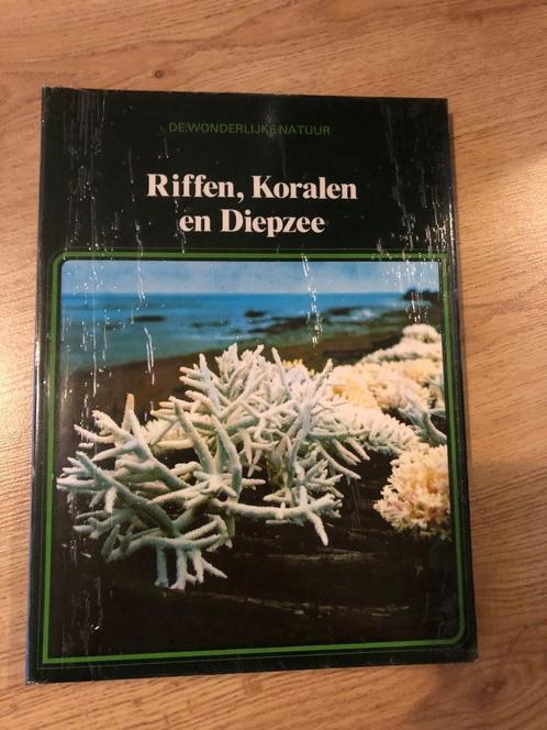 Lekturama de wonderlijke natuur : riffen koralen en diepzee, Boeken, Natuur, Gelezen, Natuur algemeen, Ophalen of Verzenden