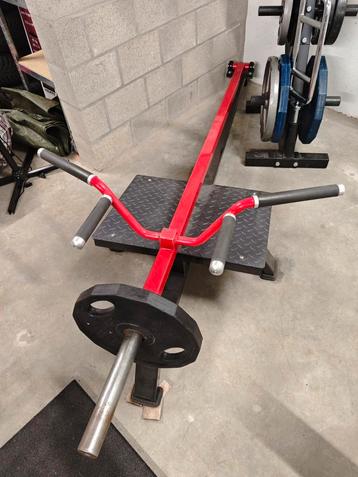 Standing T-bar row beschikbaar voor biedingen