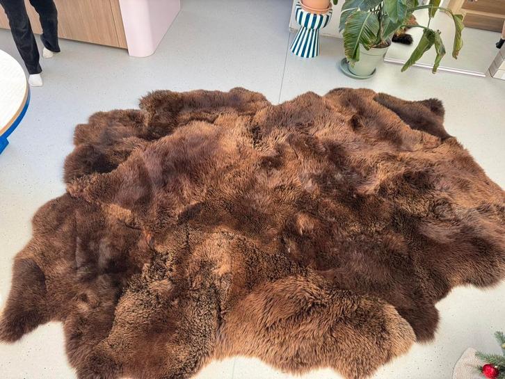 Prachtig nieuw bruin tapijt van IJslands schaap!!! ZGAN, Huis en Inrichting, Stoffering | Tapijten en Vloerkleden, Bruin, Ophalen of Verzenden