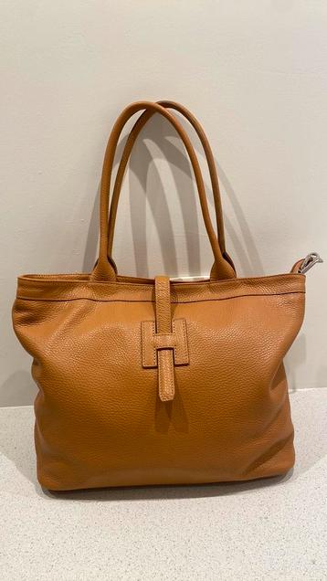 Nieuwe lederen handtas in camel kleur beschikbaar voor biedingen