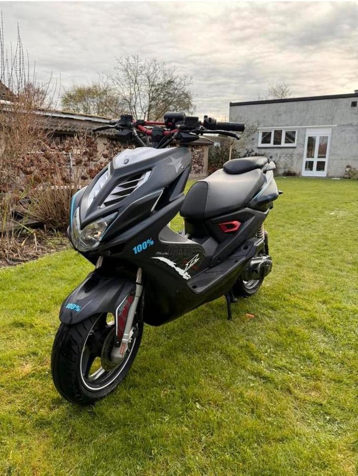 Aerox in onderdelen, Fietsen en Brommers, Scooters | Yamaha, Zo goed als nieuw, Aerox, Benzine, Ophalen of Verzenden