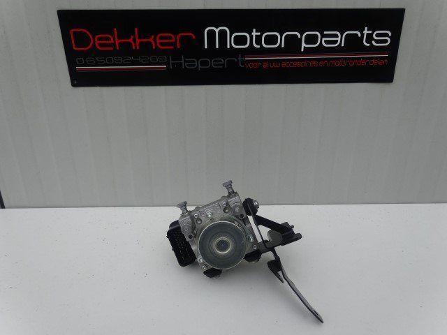 ABS Pomp Triumph Speed Triple 1050 2011-2012-2013-2014, Motoren, Onderdelen | Overige, Gebruikt, Ophalen of Verzenden