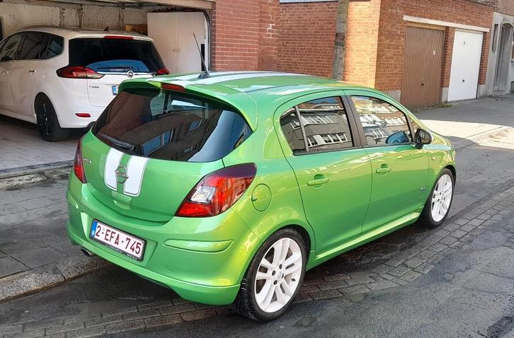 Opel corsa d  2012 1.4 ess tre bon etat, Auto's, Opel, Particulier, Corsa, ABS, Airbags, Airconditioning, Alarm, Bluetooth, Boordcomputer