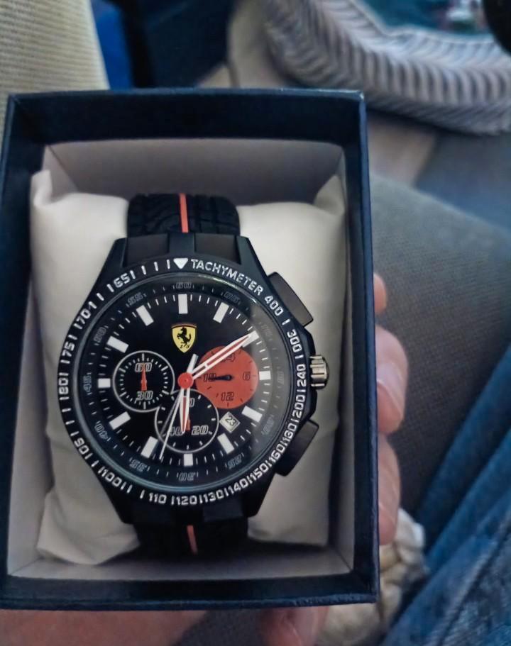 Prachtig Ferrari horloge te koop (nieuw) in doosje, Handtassen en Accessoires, Horloges | Heren, Nieuw, Polshorloge, Overige merken