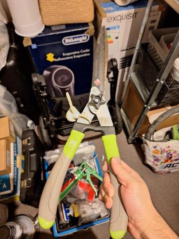 tuinschaar beschikbaar voor biedingen