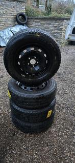 Kit pneus Vivaro Jumpy Expert Proace 205/65R16C 107/105T, Pneus et Jantes, 16 pouces, Pneus été, Véhicule utilitaire