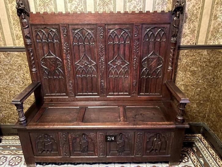Rijk Gebeeldhouwde Eikenhouten Hal bank in Gotische Stijl., Antiquités & Art, Antiquités | Meubles | Chaises & Canapés, Enlèvement