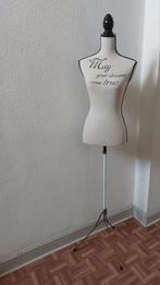 Mannequin de couture femme, Enlèvement