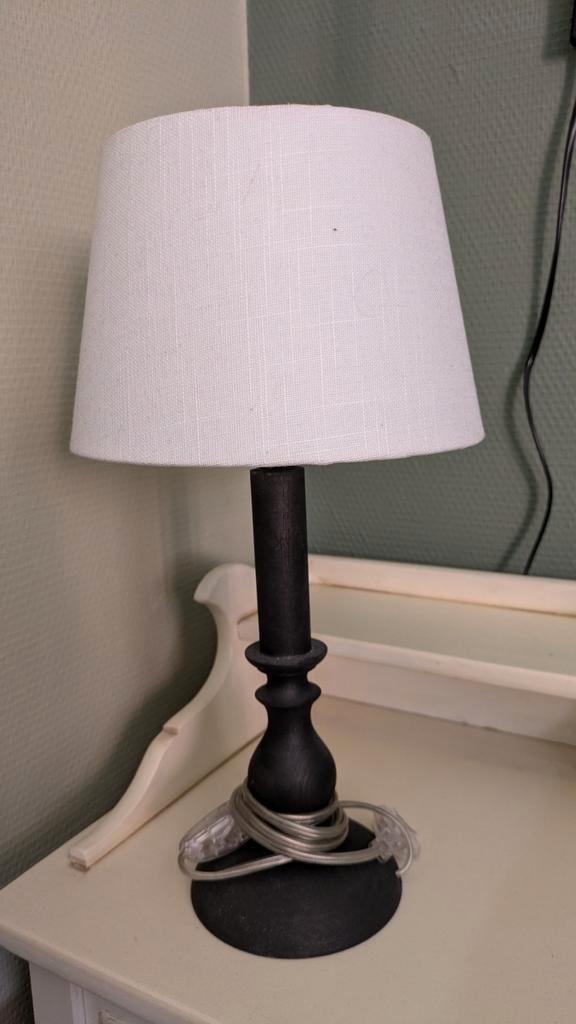 2 tafellampjes met kapjes, Huis en Inrichting, Lampen | Tafellampen, Zo goed als nieuw, Hout, Stof, Ophalen