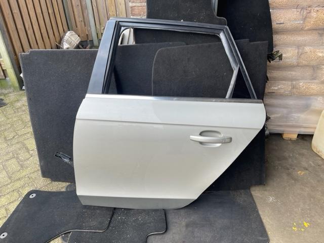 PORTIER LINKS ACHTER LX1Y Audi A4 Avant Quattro (B8), Auto-onderdelen, Carrosserie, Deur, Audi, Achter, Links, Gebruikt