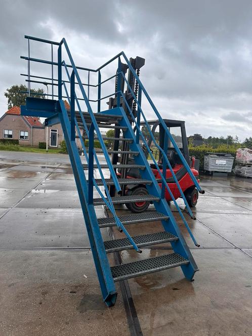 Stalen bordestrap steektrap wenteltrap trap trappen, Auto diversen, Autogereedschap, Ophalen of Verzenden