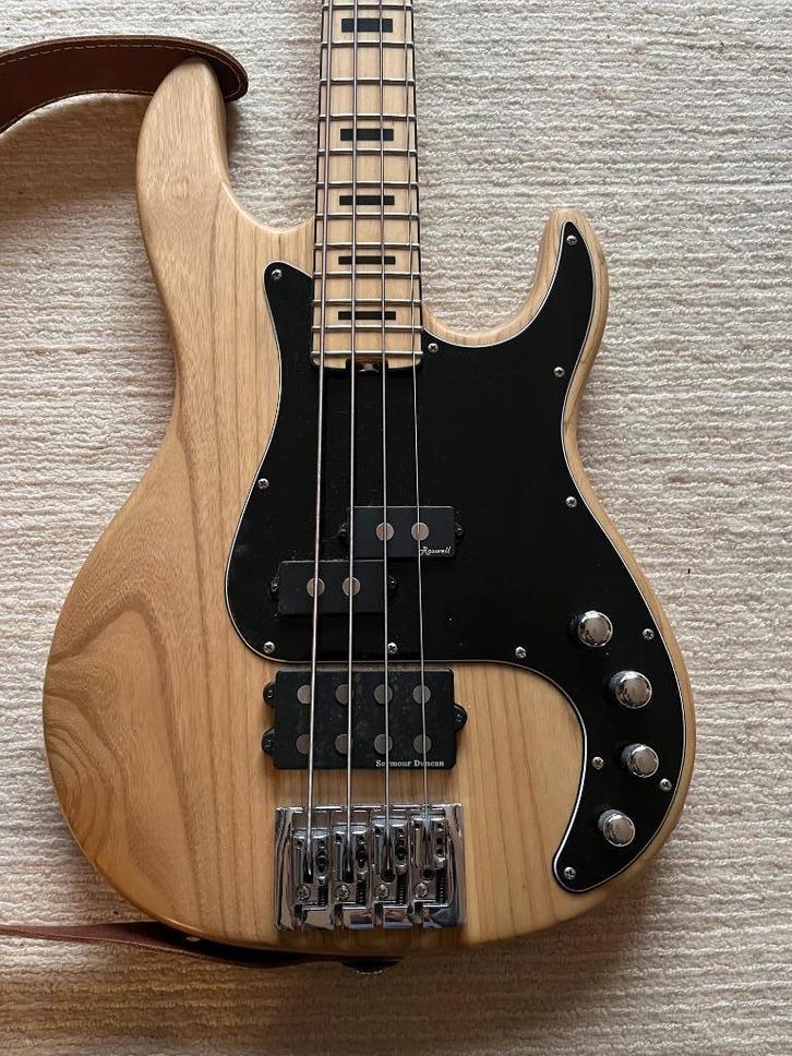 HB Enhanced MP-4EB Natural + étui PU Seymour Duncan, Musique & Instruments, Instruments à corde | Guitares | Basses, Comme neuf