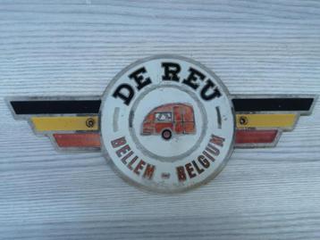 oud embleem VINTAGE CARAVAN DE REU BELLEM....jaren 60 beschikbaar voor biedingen