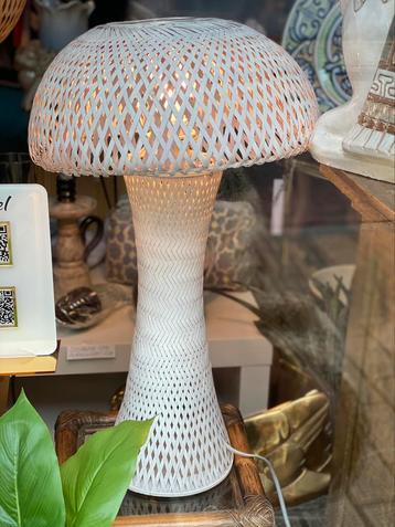 Rotan mushroom lamp 