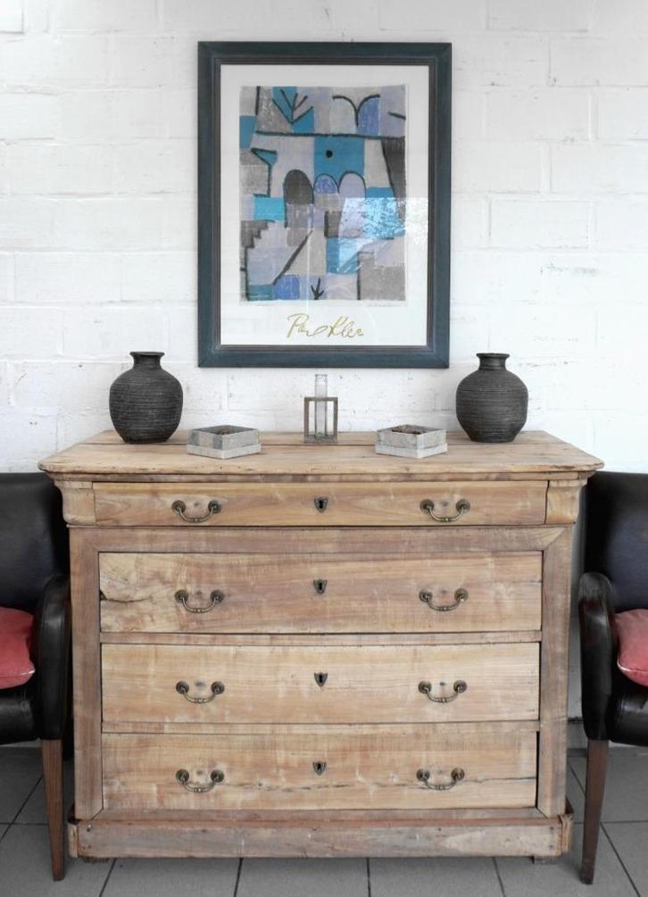 Très jolie grande commode en merisier massif, Maison & Meubles, Armoires | Commodes, Utilisé, Enlèvement ou Envoi