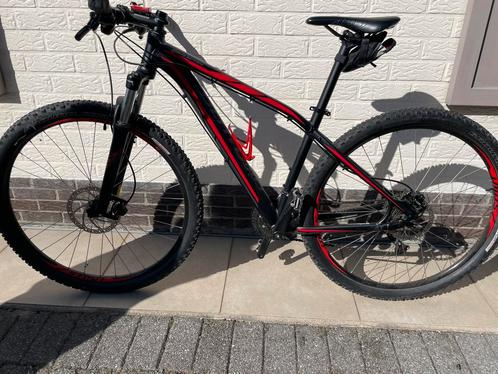 Specialized rockhopper, Fietsen en Brommers, Fietsen | Mountainbikes en ATB, Zo goed als nieuw, Ophalen