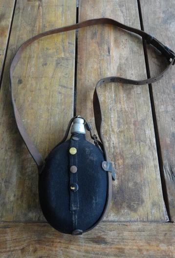 Veldfles Gendarmerie. beschikbaar voor biedingen