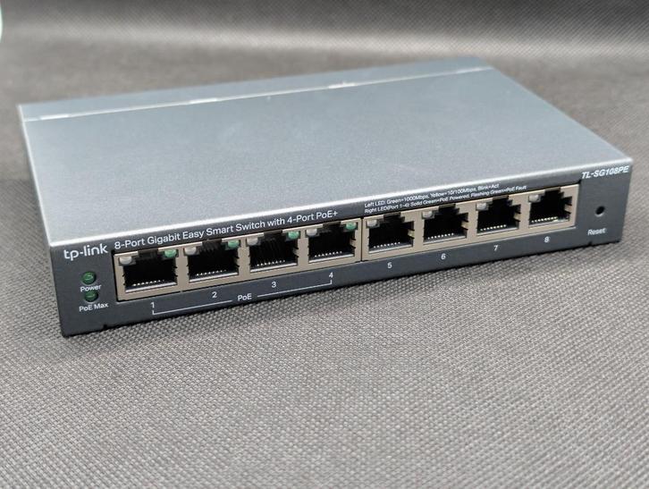 TP-Link SG-108PE  8-port Gigabit PoE switch, Computers en Software, Netwerk switches, Gebruikt, Ophalen of Verzenden
