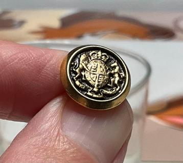 knoop  het Britse Koninklijke Wapen (Royal Coat of Arms). beschikbaar voor biedingen