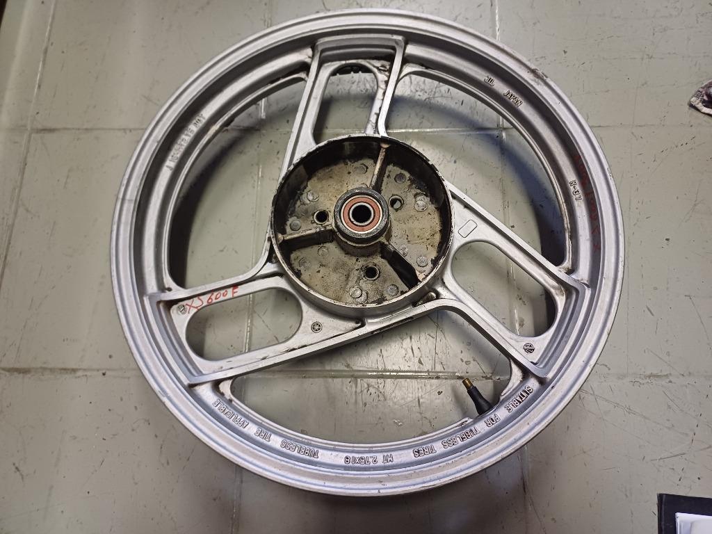 yamaha fz 600/750 achterwiel, Enlèvement ou Envoi, Utilisé