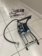 Voetpomp met 2 cilinders. Nog zeer goede staat., Fietsen en Brommers, Ophalen of Verzenden, Gebruikt