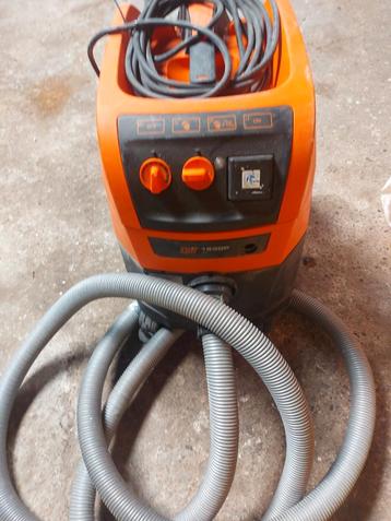 Spit AC1630P Nat en Droog Stofzuiger met continue filterrein beschikbaar voor biedingen