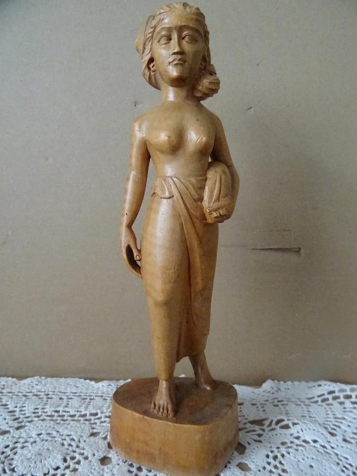 Statue indonésienne femme avec cochon 25cm Bali ou Sumatra, Antiquités & Art, Art | Art non-occidental, Enlèvement ou Envoi