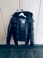 Moncler Maya, Moncler, Gedragen, Zwart, Ophalen