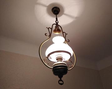 Zeer mooie glazen kroonluchter met 1 lamp beschikbaar voor biedingen