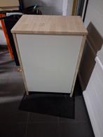 Kastje, Enlèvement, Neuf