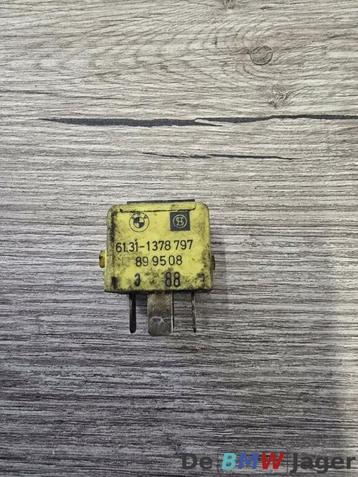 Diode relais BMW 5 7 serie E34 E32 E38 61311378797 beschikbaar voor biedingen