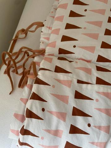 Nobodinosz bed omranding beschikbaar voor biedingen