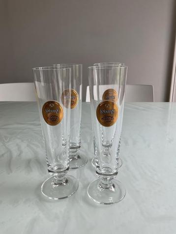 4 Loburg glazen beschikbaar voor biedingen