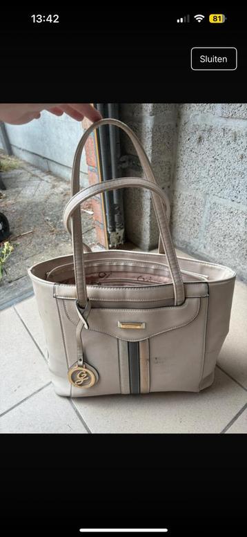 Handtas beschikbaar voor biedingen