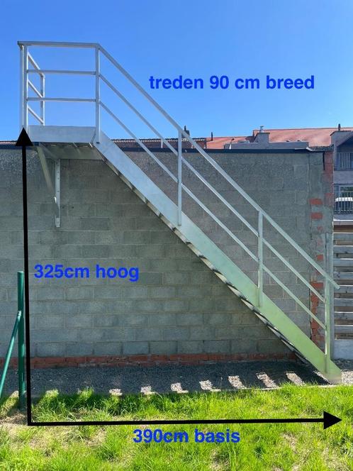 Aluminium Buitentrap, Doe-het-zelf en Bouw, Metalen, Zo goed als nieuw, Aluminium, Ophalen