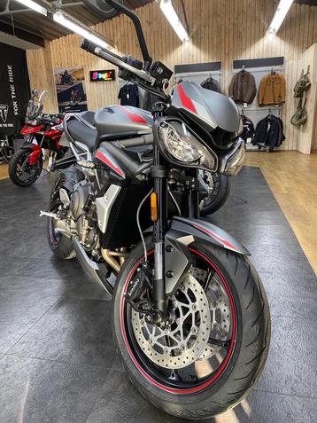 TRIUMPH STREET TRIPLE 765R, Motoren, Motoren | Triumph, 3 cilinders, 765 cc, Meer dan 35 kW, Sport