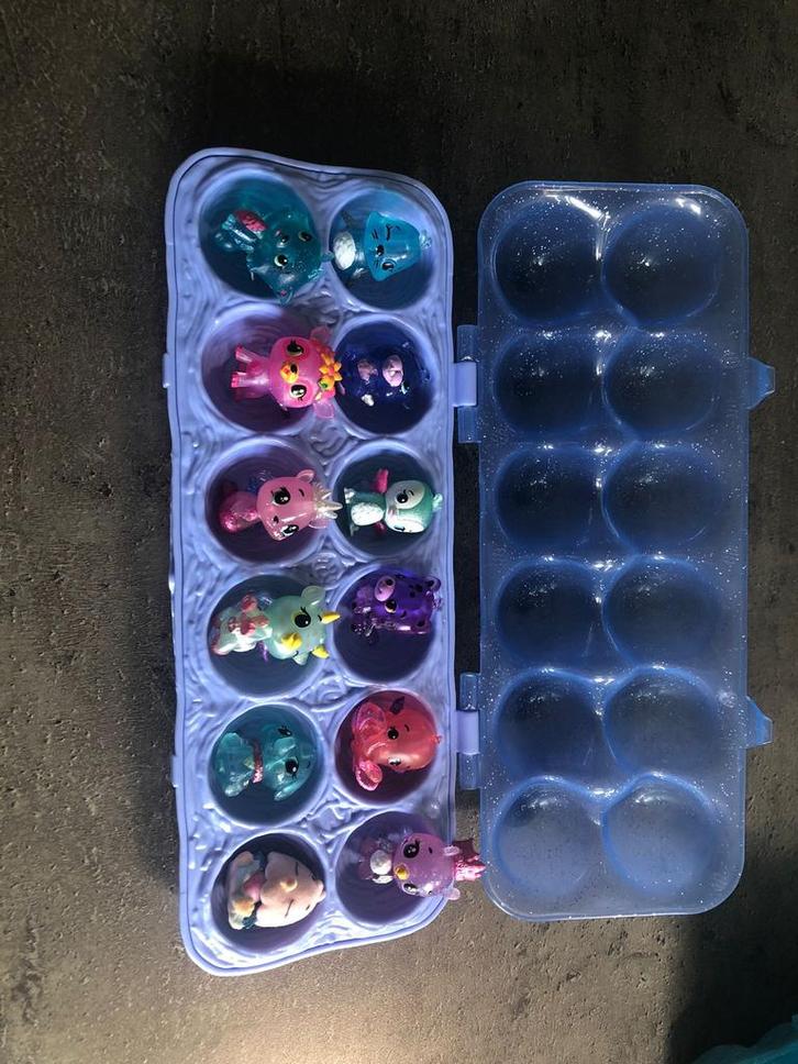 12 Hatchimals, Verzamelen, Poppetjes en Figuurtjes, Zo goed als nieuw, Ophalen