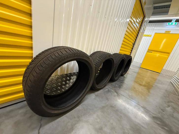 Pneus d'hiver Pirelli Sottozero 3, Autos : Pièces & Accessoires, Pneus & Jantes, Pneu(s), Pneus hiver, 19 pouces, 245 mm, Véhicule de tourisme