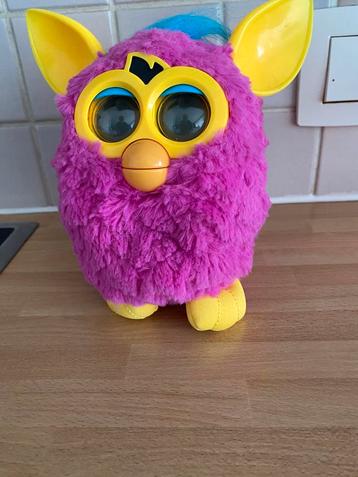 Furby pink punk  beschikbaar voor biedingen