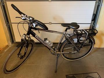 OXFORD RAINBOW TREKKING FIETS MET VLINDERSTUUR beschikbaar voor biedingen