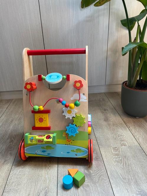 Houten loopwagen Jouéco activiteiten baby, Kinderen en Baby's, Speelgoed | Houten speelgoed, Ophalen