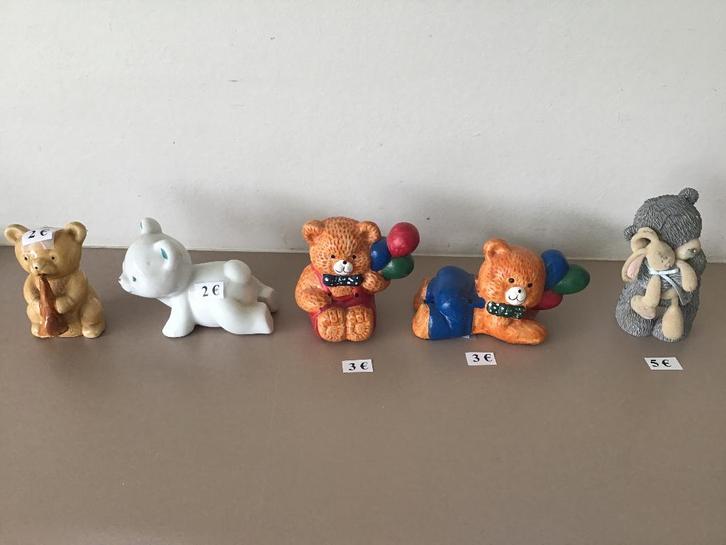 10 tal kleine beeldjes aan spotprijzen, Antiek en Kunst, Curiosa en Brocante, Ophalen of Verzenden