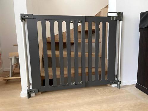 2 x Barrière de sécurité pour escaliers/portes - Reer Trend, Kinderen en Baby's, Traphekjes, Zo goed als nieuw, Klemhekje, Hout