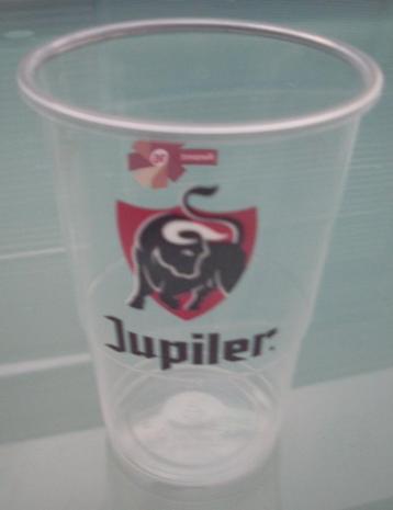 Plastieke bekertjes van Jupiler beschikbaar voor biedingen