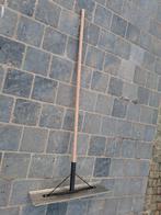 Râteau à béton - Distributeur de béton, Enlèvement, Comme neuf