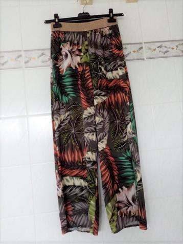 Ella : nieuw lange broek wijde pijpen rekbare boord , mt M beschikbaar voor biedingen