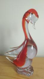 Cygne en verre rouge, Ophalen