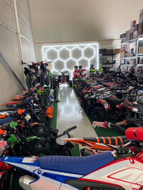 Nieuwe kinder quad crosser,elektrisch of benzine, Kinderen en Baby's, Speelgoed | Buiten | Accuvoertuigen, Nieuw, Ophalen