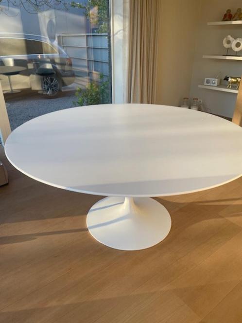 Knoll Saarinen Tulip tafel rond wit D152 cm wit onderstel, Huis en Inrichting, Tafels | Eettafels, Zo goed als nieuw, 150 tot 200 cm